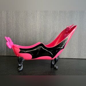 Monster High Draculara Bear Claw Bathtub By Mattel